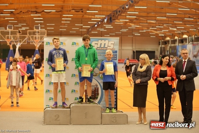 Zdjęcie w galerii na portalu naszraciborz.pl: Jesienne Międzynarodowe Halowe Mistrzostwa Powiatu Raciborskiego w Lekkiej Atletyce wiadomości z regionu