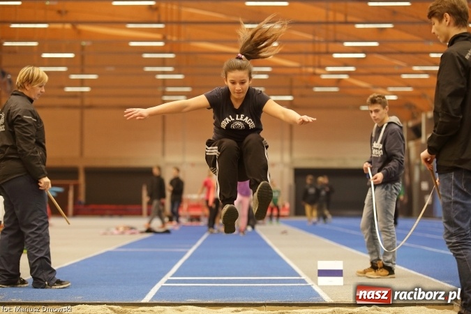 Zdjęcie w galerii na portalu naszraciborz.pl: Jesienne Międzynarodowe Halowe Mistrzostwa Powiatu Raciborskiego w Lekkiej Atletyce wiadomości z regionu