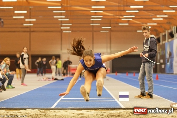 Zdjęcie w galerii na portalu naszraciborz.pl: Jesienne Międzynarodowe Halowe Mistrzostwa Powiatu Raciborskiego w Lekkiej Atletyce wiadomości z regionu