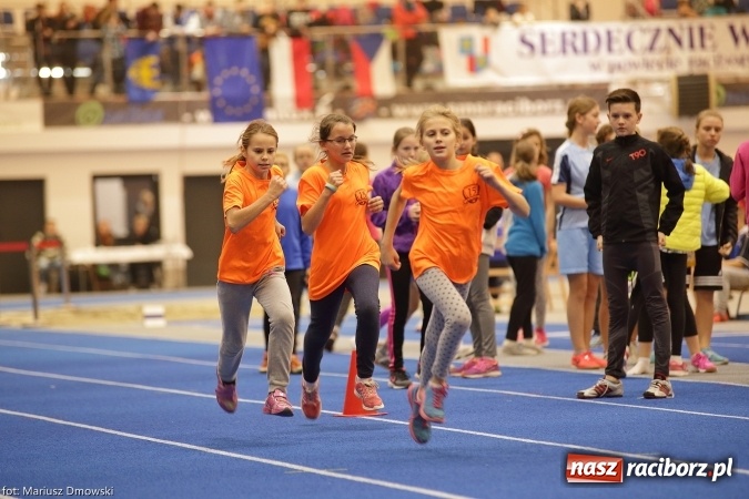 Zdjęcie w galerii na portalu naszraciborz.pl: Jesienne Międzynarodowe Halowe Mistrzostwa Powiatu Raciborskiego w Lekkiej Atletyce wiadomości z regionu