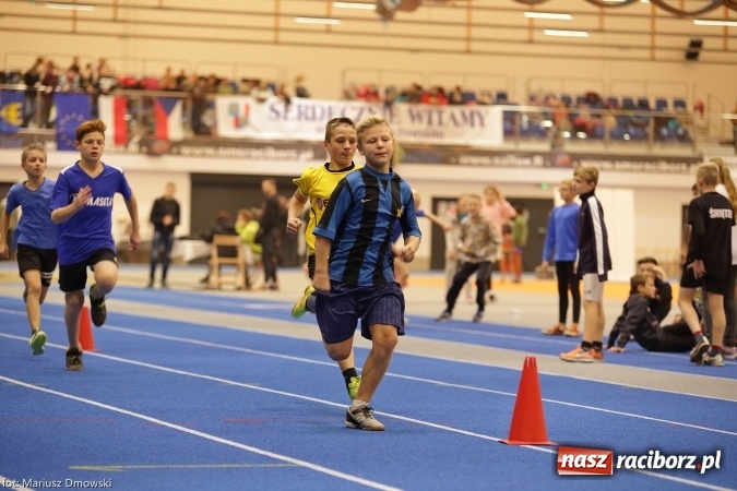 Zdjęcie w galerii na portalu naszraciborz.pl: Jesienne Międzynarodowe Halowe Mistrzostwa Powiatu Raciborskiego w Lekkiej Atletyce wiadomości z regionu