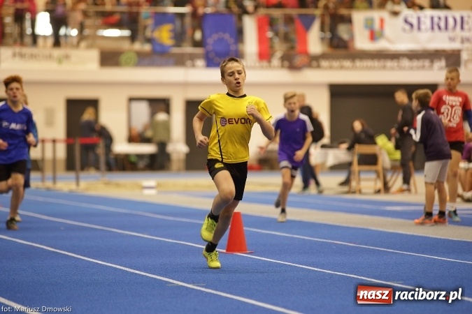 Zdjęcie w galerii na portalu naszraciborz.pl: Jesienne Międzynarodowe Halowe Mistrzostwa Powiatu Raciborskiego w Lekkiej Atletyce wiadomości z regionu