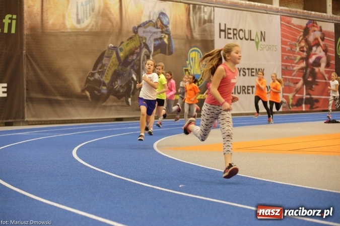 Zdjęcie w galerii na portalu naszraciborz.pl: Jesienne Międzynarodowe Halowe Mistrzostwa Powiatu Raciborskiego w Lekkiej Atletyce wiadomości z regionu