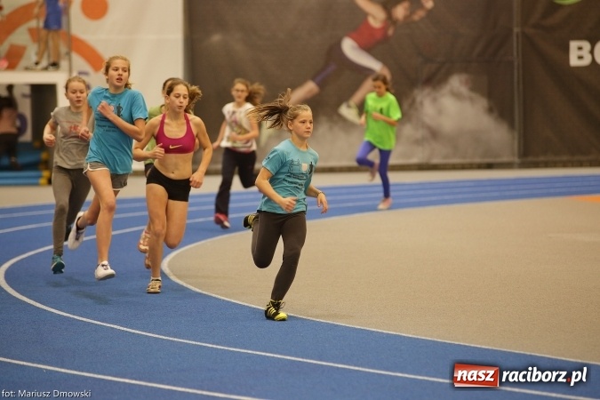 Zdjęcie w galerii na portalu naszraciborz.pl: Jesienne Międzynarodowe Halowe Mistrzostwa Powiatu Raciborskiego w Lekkiej Atletyce wiadomości z regionu
