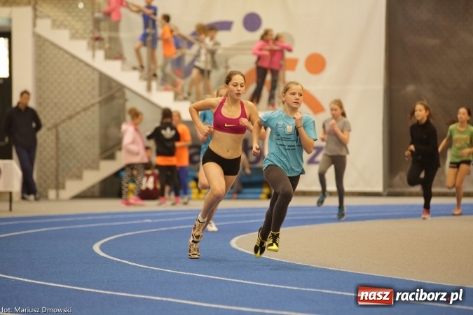 Zdjęcie w galerii na portalu naszraciborz.pl: Jesienne Międzynarodowe Halowe Mistrzostwa Powiatu Raciborskiego w Lekkiej Atletyce wiadomości z regionu