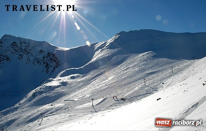 Zdjęcie w galerii na portalu naszraciborz.pl: Szykuj narty, pierwszy śnieg już za nami! TOP 10 ośrodków narciarskich wiadomości z regionu