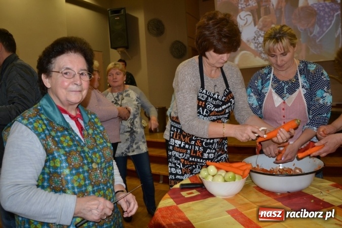Zdjęcie w galerii na portalu naszraciborz.pl: Jesienne tworkowskie kiszynie kapusty wiadomości z regionu