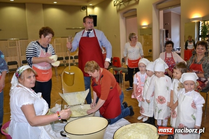 Zdjęcie w galerii na portalu naszraciborz.pl: Jesienne tworkowskie kiszynie kapusty wiadomości z regionu