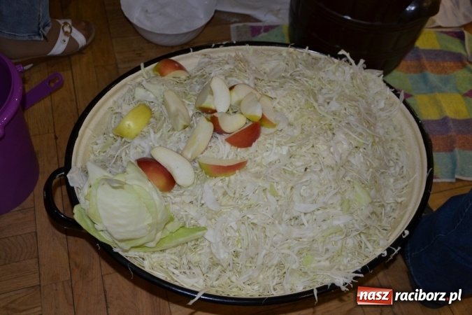 Zdjęcie w galerii na portalu naszraciborz.pl: Jesienne tworkowskie kiszynie kapusty wiadomości z regionu