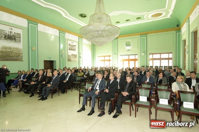 Zdjęcie w galerii na portalu naszraciborz.pl: W Raciborzu rozmawiano dzisiaj o odnawialnych źródłach energii  wiadomości z regionu