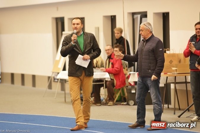 Zdjęcie w galerii na portalu naszraciborz.pl: Jesienne Międzynarodowe Halowe Mistrzostwa Powiatu Raciborskiego w Lekkiej Atletyce wiadomości z regionu