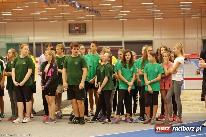 Zdjęcie w galerii na portalu naszraciborz.pl: Jesienne Międzynarodowe Halowe Mistrzostwa Powiatu Raciborskiego w Lekkiej Atletyce wiadomości z regionu