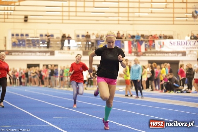 Zdjęcie w galerii na portalu naszraciborz.pl: Jesienne Międzynarodowe Halowe Mistrzostwa Powiatu Raciborskiego w Lekkiej Atletyce wiadomości z regionu