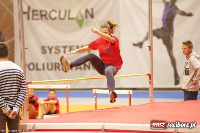 Zdjęcie w galerii na portalu naszraciborz.pl: Jesienne Międzynarodowe Halowe Mistrzostwa Powiatu Raciborskiego w Lekkiej Atletyce wiadomości z regionu