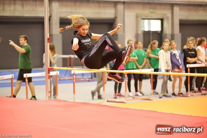 Zdjęcie w galerii na portalu naszraciborz.pl: Jesienne Międzynarodowe Halowe Mistrzostwa Powiatu Raciborskiego w Lekkiej Atletyce wiadomości z regionu