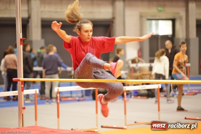 Zdjęcie w galerii na portalu naszraciborz.pl: Jesienne Międzynarodowe Halowe Mistrzostwa Powiatu Raciborskiego w Lekkiej Atletyce wiadomości z regionu