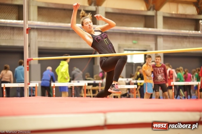 Zdjęcie w galerii na portalu naszraciborz.pl: Jesienne Międzynarodowe Halowe Mistrzostwa Powiatu Raciborskiego w Lekkiej Atletyce wiadomości z regionu