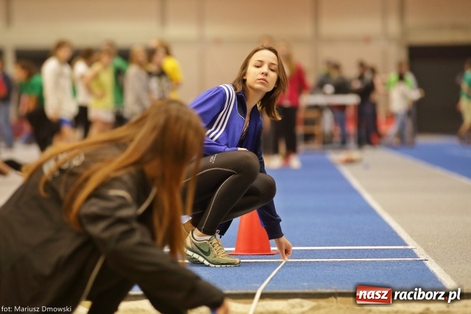 Zdjęcie w galerii na portalu naszraciborz.pl: Jesienne Międzynarodowe Halowe Mistrzostwa Powiatu Raciborskiego w Lekkiej Atletyce wiadomości z regionu
