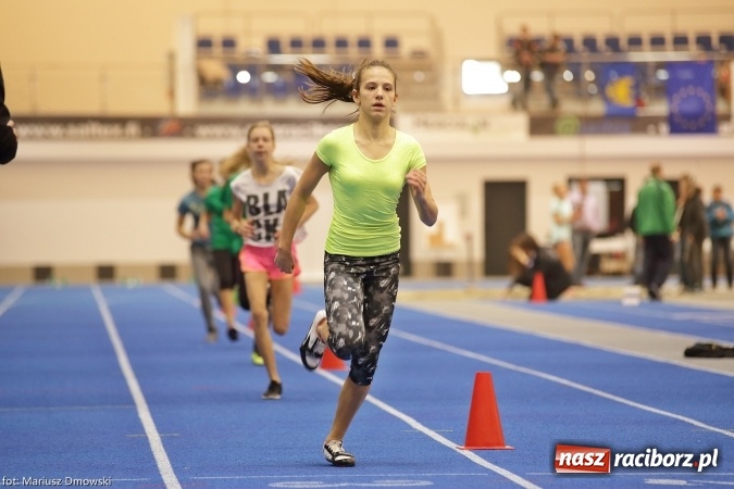 Zdjęcie w galerii na portalu naszraciborz.pl: Jesienne Międzynarodowe Halowe Mistrzostwa Powiatu Raciborskiego w Lekkiej Atletyce wiadomości z regionu