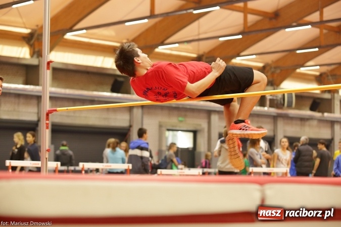 Zdjęcie w galerii na portalu naszraciborz.pl: Jesienne Międzynarodowe Halowe Mistrzostwa Powiatu Raciborskiego w Lekkiej Atletyce wiadomości z regionu