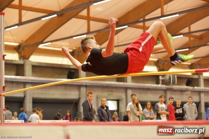 Zdjęcie w galerii na portalu naszraciborz.pl: Jesienne Międzynarodowe Halowe Mistrzostwa Powiatu Raciborskiego w Lekkiej Atletyce wiadomości z regionu