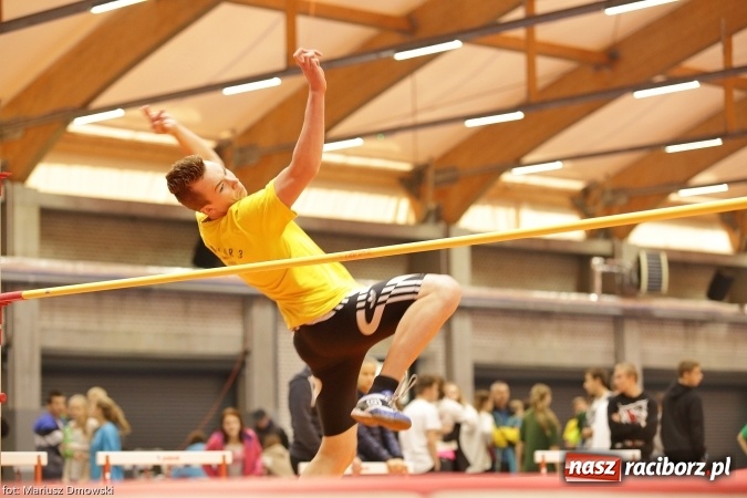 Zdjęcie w galerii na portalu naszraciborz.pl: Jesienne Międzynarodowe Halowe Mistrzostwa Powiatu Raciborskiego w Lekkiej Atletyce wiadomości z regionu