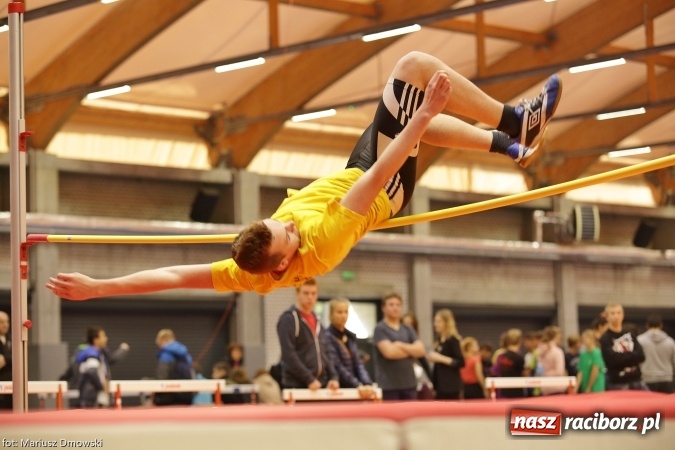 Zdjęcie w galerii na portalu naszraciborz.pl: Jesienne Międzynarodowe Halowe Mistrzostwa Powiatu Raciborskiego w Lekkiej Atletyce wiadomości z regionu
