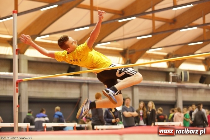 Zdjęcie w galerii na portalu naszraciborz.pl: Jesienne Międzynarodowe Halowe Mistrzostwa Powiatu Raciborskiego w Lekkiej Atletyce wiadomości z regionu