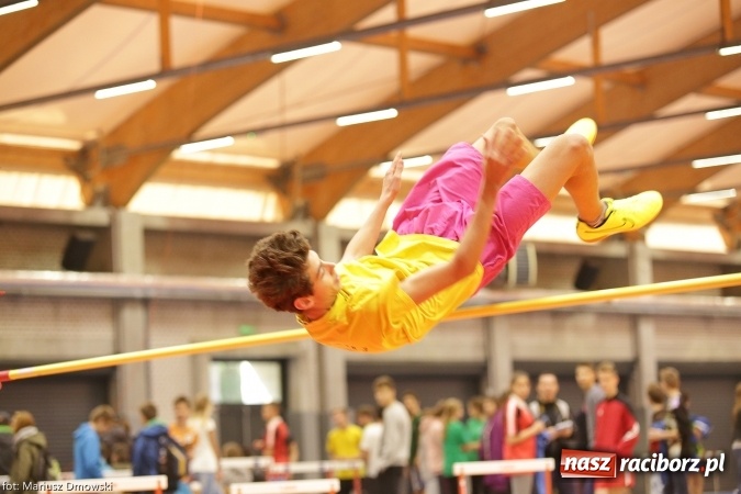 Zdjęcie w galerii na portalu naszraciborz.pl: Jesienne Międzynarodowe Halowe Mistrzostwa Powiatu Raciborskiego w Lekkiej Atletyce wiadomości z regionu