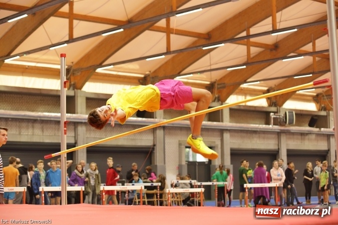 Zdjęcie w galerii na portalu naszraciborz.pl: Jesienne Międzynarodowe Halowe Mistrzostwa Powiatu Raciborskiego w Lekkiej Atletyce wiadomości z regionu