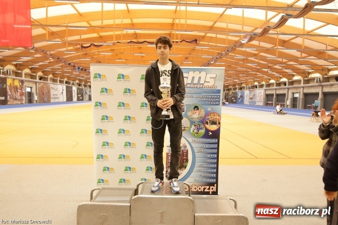 Zdjęcie w galerii na portalu naszraciborz.pl: Jesienne Międzynarodowe Halowe Mistrzostwa Powiatu Raciborskiego w Lekkiej Atletyce wiadomości z regionu