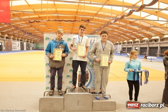 Zdjęcie w galerii na portalu naszraciborz.pl: Jesienne Międzynarodowe Halowe Mistrzostwa Powiatu Raciborskiego w Lekkiej Atletyce wiadomości z regionu