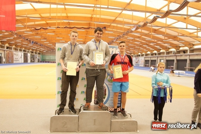 Zdjęcie w galerii na portalu naszraciborz.pl: Jesienne Międzynarodowe Halowe Mistrzostwa Powiatu Raciborskiego w Lekkiej Atletyce wiadomości z regionu