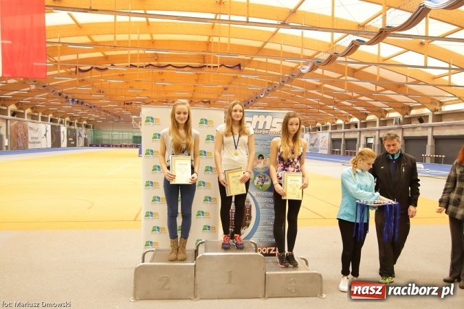 Zdjęcie w galerii na portalu naszraciborz.pl: Jesienne Międzynarodowe Halowe Mistrzostwa Powiatu Raciborskiego w Lekkiej Atletyce wiadomości z regionu