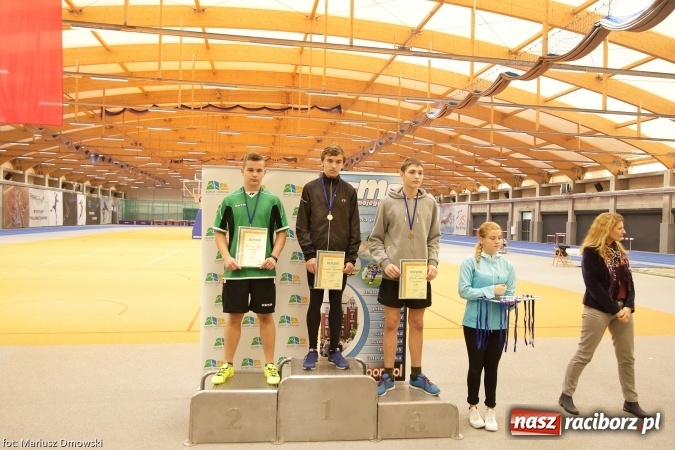 Zdjęcie w galerii na portalu naszraciborz.pl: Jesienne Międzynarodowe Halowe Mistrzostwa Powiatu Raciborskiego w Lekkiej Atletyce wiadomości z regionu