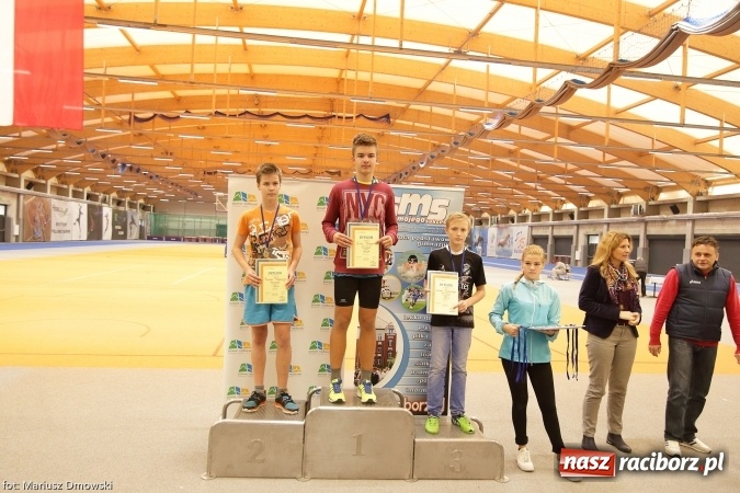 Zdjęcie w galerii na portalu naszraciborz.pl: Jesienne Międzynarodowe Halowe Mistrzostwa Powiatu Raciborskiego w Lekkiej Atletyce wiadomości z regionu