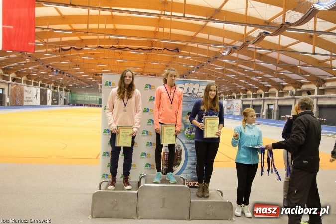 Zdjęcie w galerii na portalu naszraciborz.pl: Jesienne Międzynarodowe Halowe Mistrzostwa Powiatu Raciborskiego w Lekkiej Atletyce wiadomości z regionu