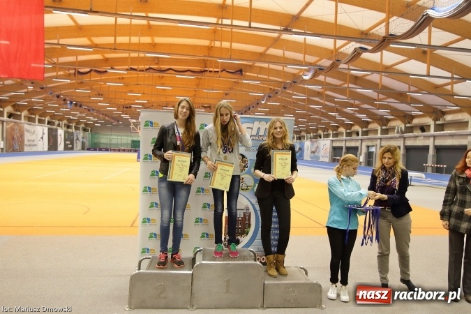 Zdjęcie w galerii na portalu naszraciborz.pl: Jesienne Międzynarodowe Halowe Mistrzostwa Powiatu Raciborskiego w Lekkiej Atletyce wiadomości z regionu