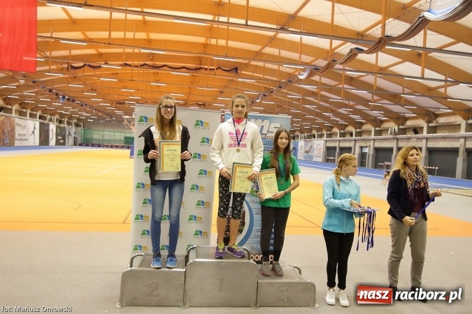 Zdjęcie w galerii na portalu naszraciborz.pl: Jesienne Międzynarodowe Halowe Mistrzostwa Powiatu Raciborskiego w Lekkiej Atletyce wiadomości z regionu