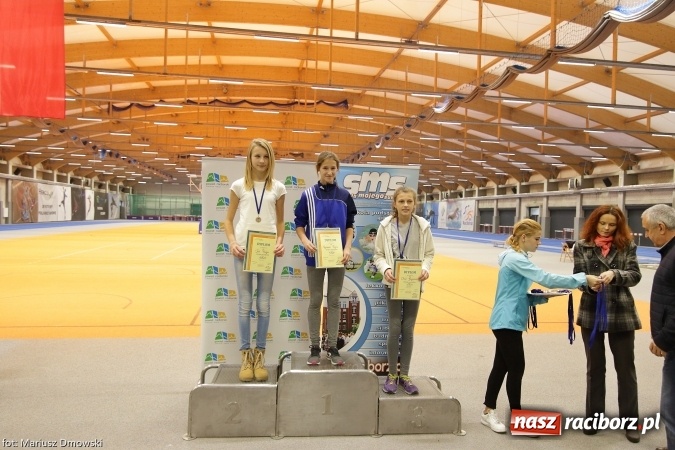 Zdjęcie w galerii na portalu naszraciborz.pl: Jesienne Międzynarodowe Halowe Mistrzostwa Powiatu Raciborskiego w Lekkiej Atletyce wiadomości z regionu