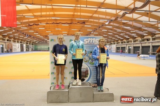 Zdjęcie w galerii na portalu naszraciborz.pl: Jesienne Międzynarodowe Halowe Mistrzostwa Powiatu Raciborskiego w Lekkiej Atletyce wiadomości z regionu