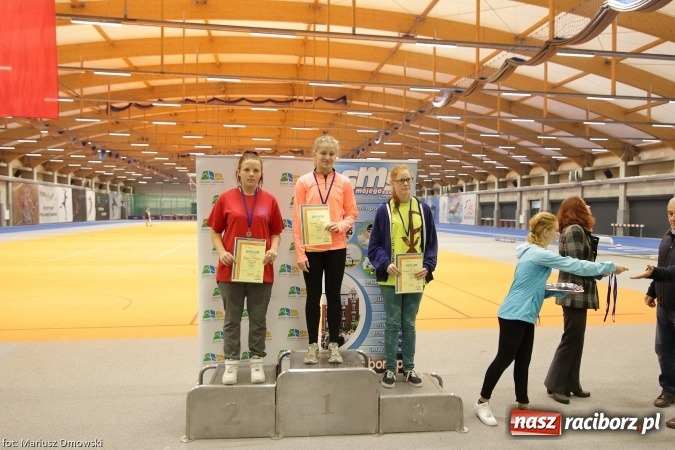 Zdjęcie w galerii na portalu naszraciborz.pl: Jesienne Międzynarodowe Halowe Mistrzostwa Powiatu Raciborskiego w Lekkiej Atletyce wiadomości z regionu