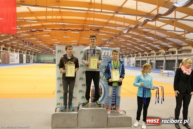 Zdjęcie w galerii na portalu naszraciborz.pl: Jesienne Międzynarodowe Halowe Mistrzostwa Powiatu Raciborskiego w Lekkiej Atletyce wiadomości z regionu
