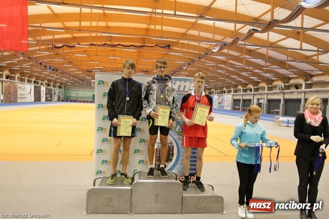 Zdjęcie w galerii na portalu naszraciborz.pl: Jesienne Międzynarodowe Halowe Mistrzostwa Powiatu Raciborskiego w Lekkiej Atletyce wiadomości z regionu