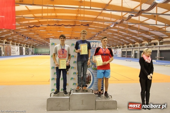 Zdjęcie w galerii na portalu naszraciborz.pl: Jesienne Międzynarodowe Halowe Mistrzostwa Powiatu Raciborskiego w Lekkiej Atletyce wiadomości z regionu