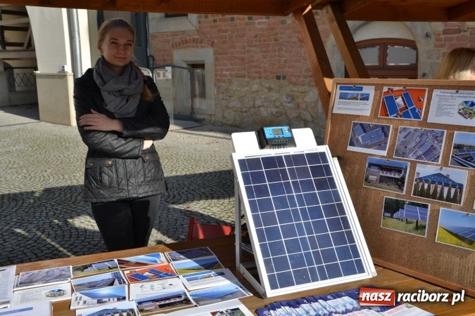 Zdjęcie w galerii na portalu naszraciborz.pl: O fotowoltaice na raciborskim zamku wiadomości z regionu