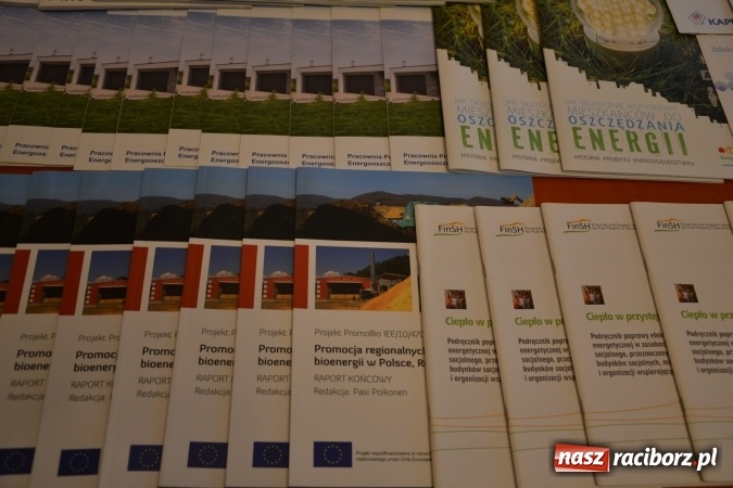 Zdjęcie w galerii na portalu naszraciborz.pl: O fotowoltaice na raciborskim zamku wiadomości z regionu