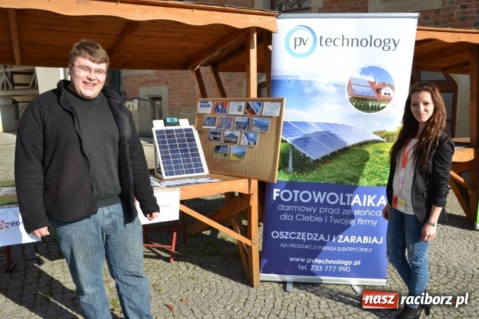 Zdjęcie w galerii na portalu naszraciborz.pl: O fotowoltaice na raciborskim zamku wiadomości z regionu