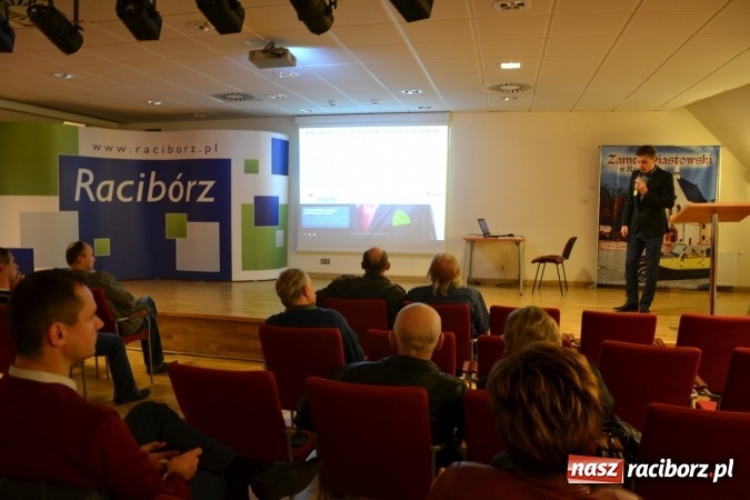 Zdjęcie w galerii na portalu naszraciborz.pl: O fotowoltaice na raciborskim zamku wiadomości z regionu