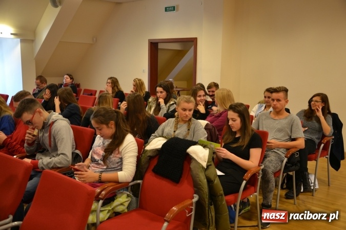 Zdjęcie w galerii na portalu naszraciborz.pl: O fotowoltaice na raciborskim zamku wiadomości z regionu